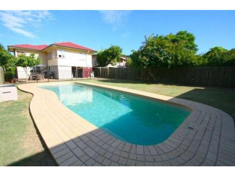 43 ERNEST STREET, Margate QLD 4019