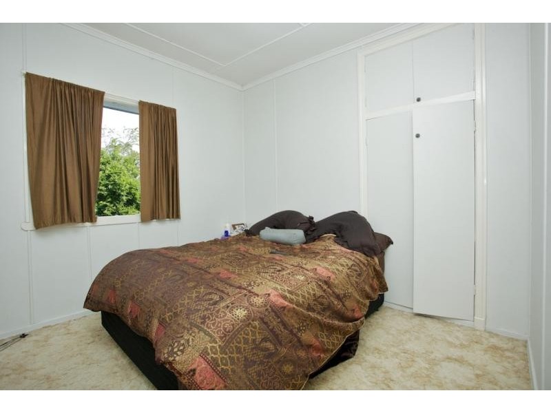 15 Griffith Road, Scarborough QLD 4020