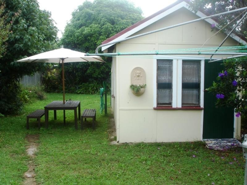 16 CAMPBELL STREET, Scarborough QLD 4020