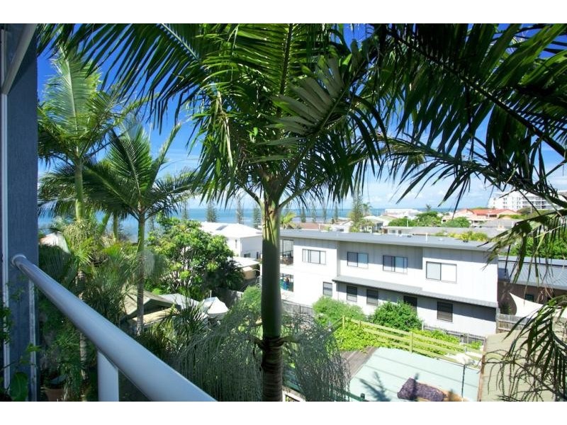 Apartment 2/186 Prince Edward Pde, Scarborough QLD 4020