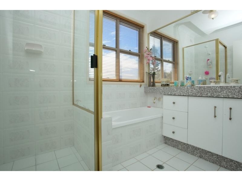 Apartment 2/186 Prince Edward Pde, Scarborough QLD 4020