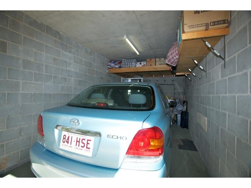 Apartment 2/186 Prince Edward Pde, Scarborough QLD 4020