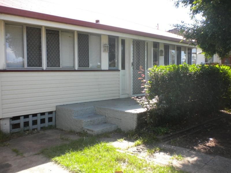 17 Elizabeth Ave, Clontarf QLD 4019