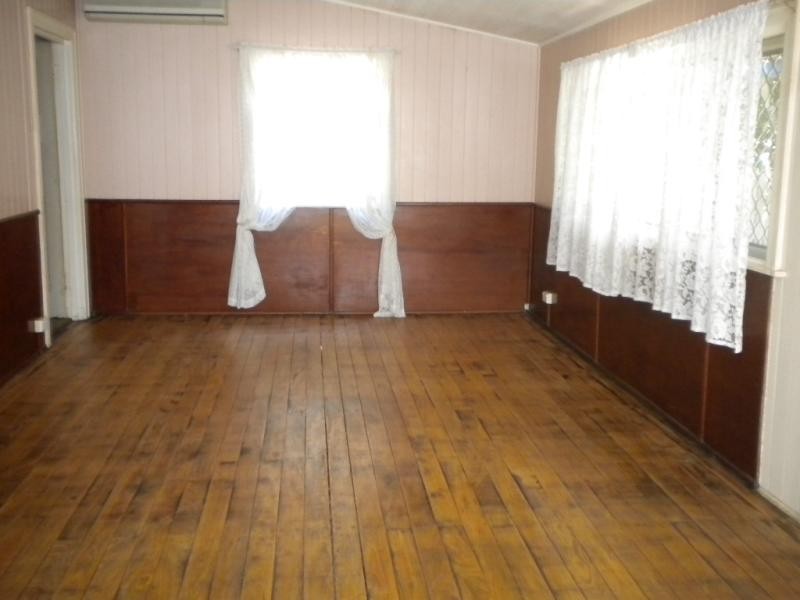 17 Elizabeth Ave, Clontarf QLD 4019