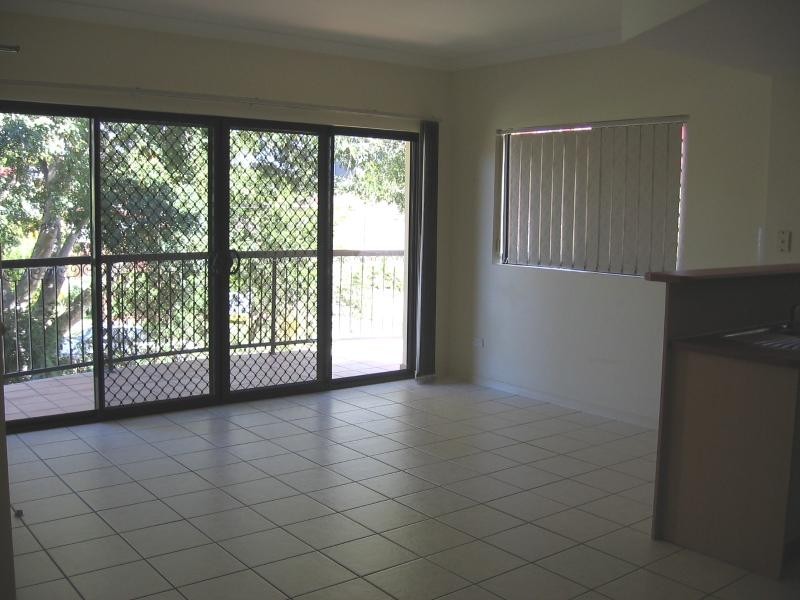 Unit 6/2-4 Henry Street, Redcliffe QLD 4020