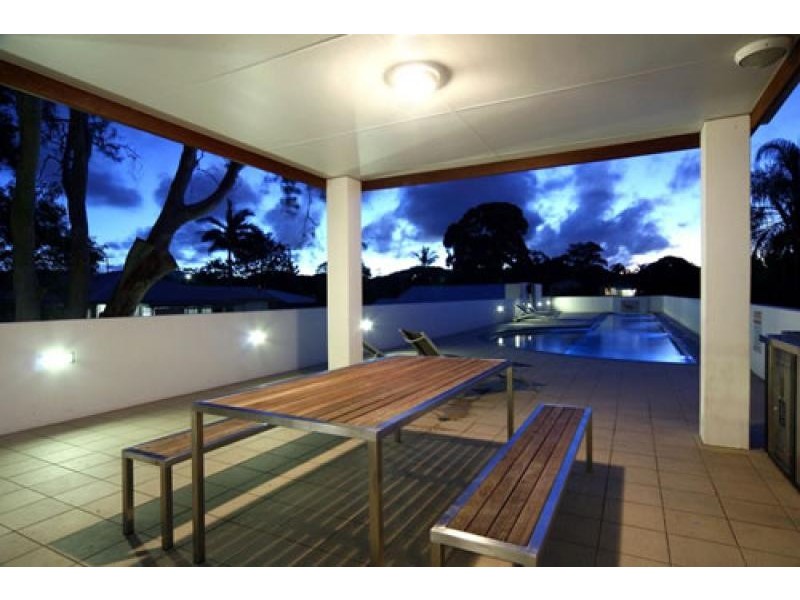 Apartment 706/89 LANDSBOROUGH AVENUE, Scarborough QLD 4020