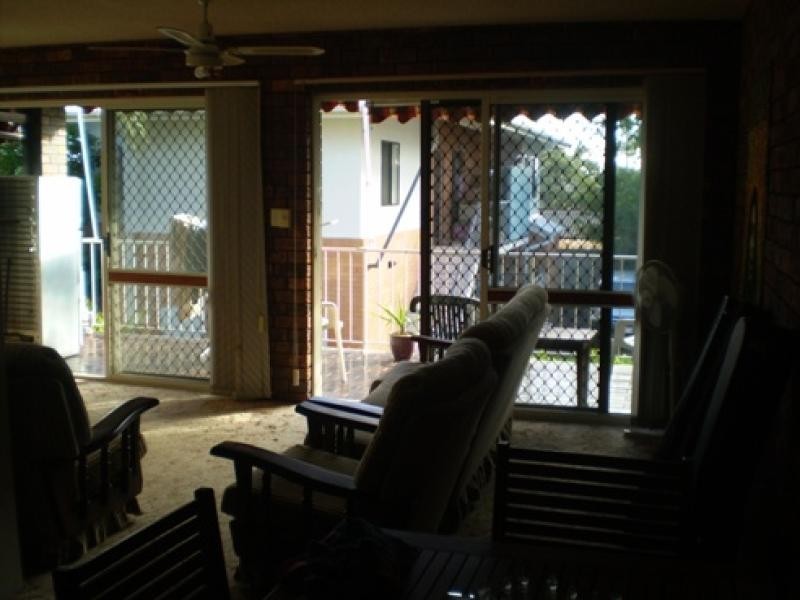 Unit 4/8 Moffatt Street, Scarborough QLD 4020