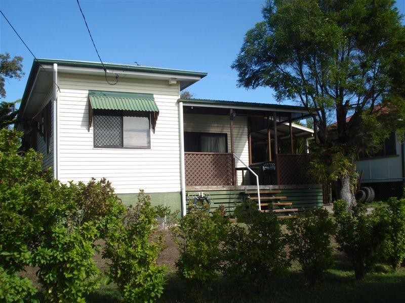 17 Highland Street, Redcliffe QLD 4020