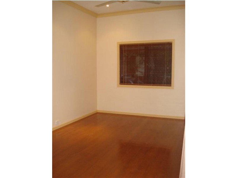 17 Highland Street, Redcliffe QLD 4020