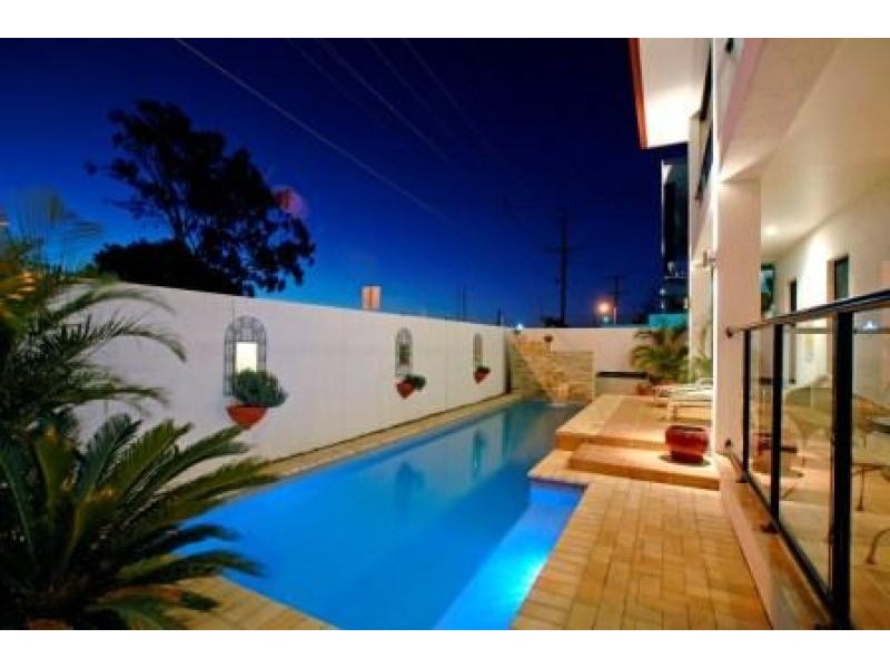 80 Oyster Point Esplanade, Scarborough QLD 4020