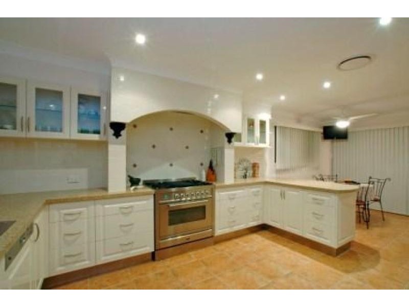 80 Oyster Point Esplanade, Scarborough QLD 4020