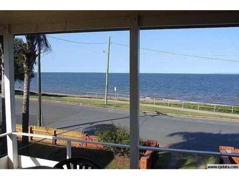 67 Flinders Parade, Scarborough QLD 4020