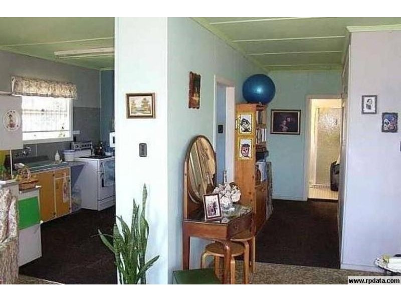 67 Flinders Parade, Scarborough QLD 4020