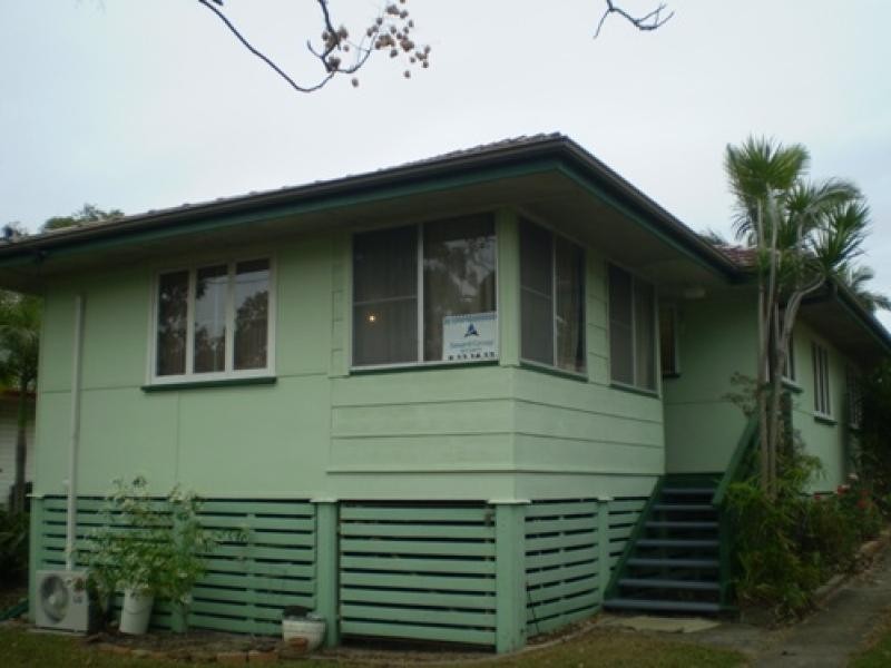 232 MacDonnell Road, Clontarf QLD 4019