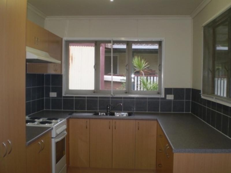 232 MacDonnell Road, Clontarf QLD 4019