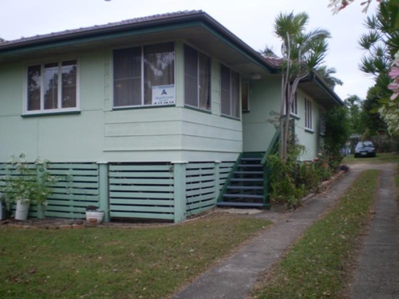232 MacDonnell Road, Clontarf QLD 4019