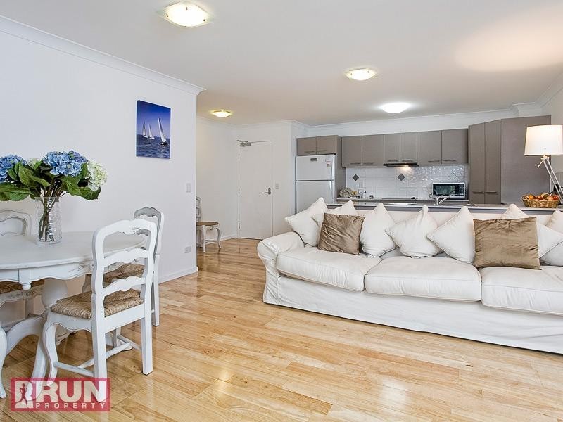 Unit 3/28 MURPHY, Scarborough QLD 4020