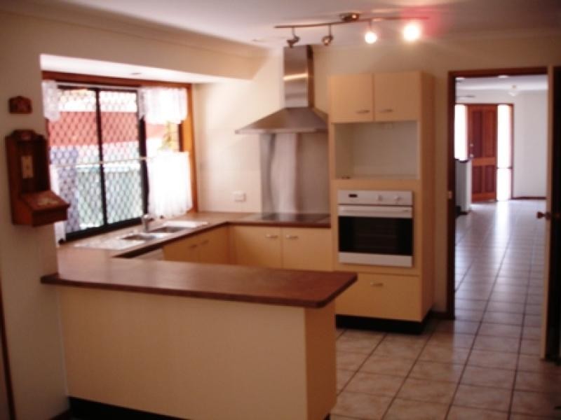 297 ELIZABETH AVENUE, Clontarf QLD 4019