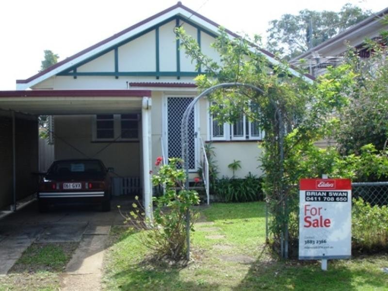 16 CAMPBELL STREET, Scarborough QLD 4020