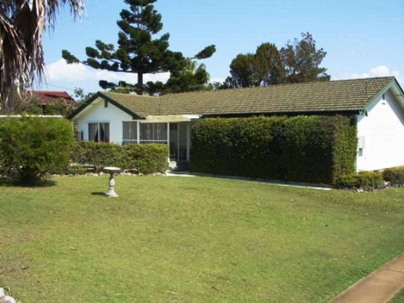 295 ELIZABETH AVENUE, Clontarf QLD 4019