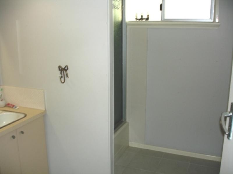 295 ELIZABETH AVENUE, Clontarf QLD 4019