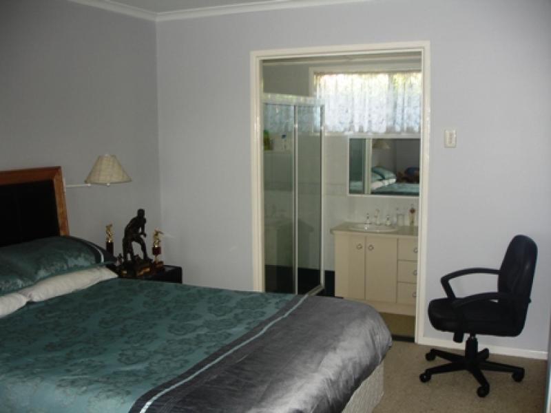 295 ELIZABETH AVENUE, Clontarf QLD 4019