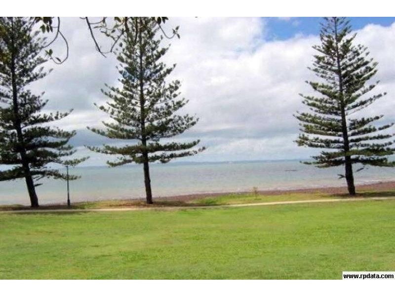 Apartment 1/55 LANDSBOROUGH AVENUE, Scarborough QLD 4020