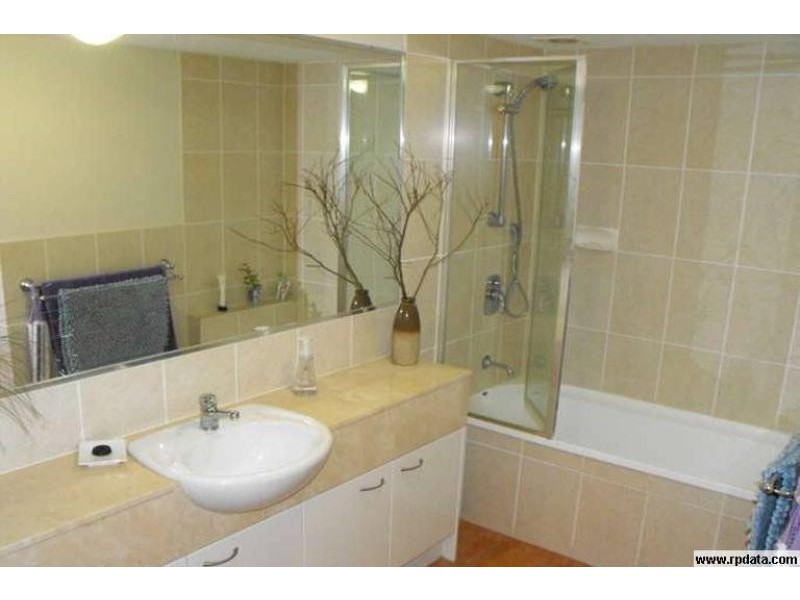 Apartment 1/55 LANDSBOROUGH AVENUE, Scarborough QLD 4020