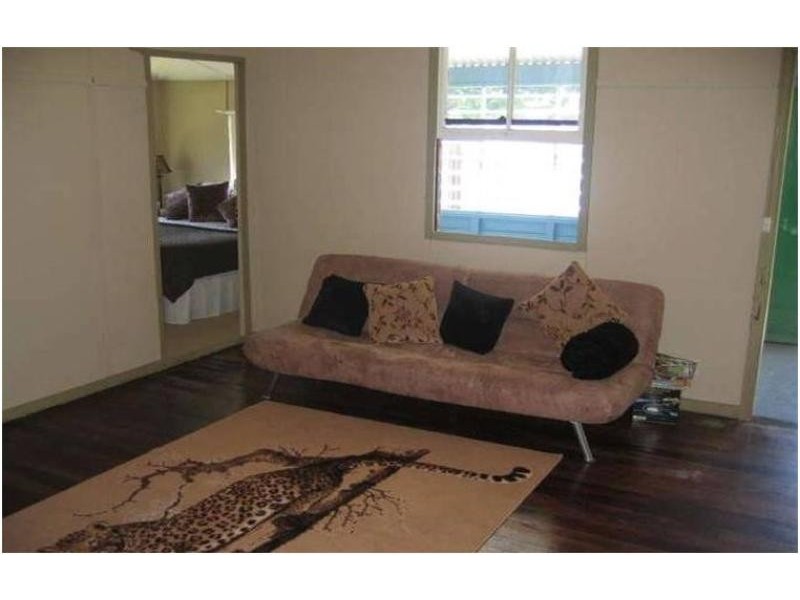 37 Seaville Avenue, Scarborough QLD 4020