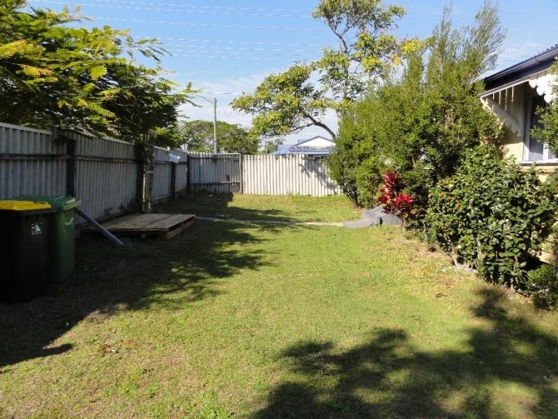 37 Seaville Avenue, Scarborough QLD 4020