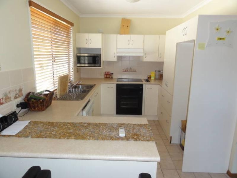 15 Grace Street, Scarborough QLD 4020