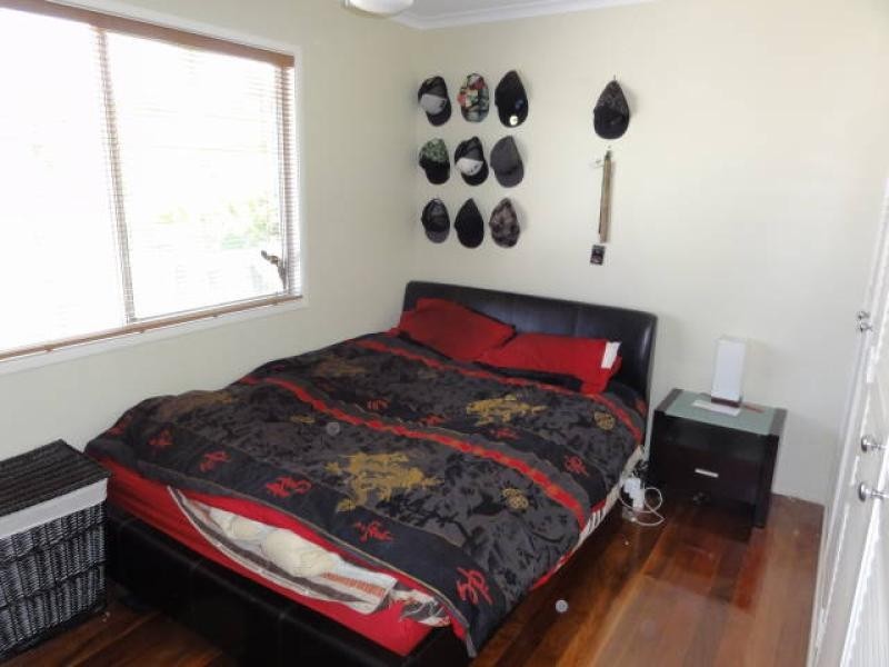 15 Grace Street, Scarborough QLD 4020