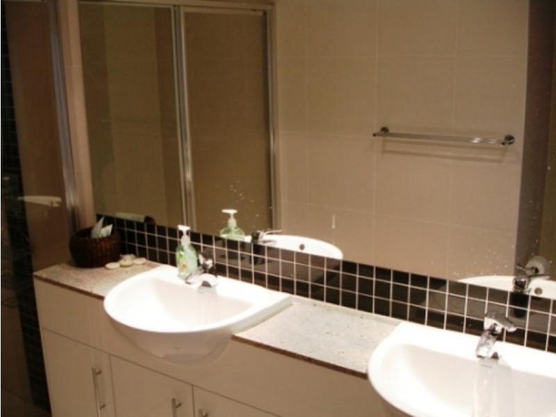 Unit 706/89 LANDSBOROUGH AVENUE, Scarborough QLD 4020