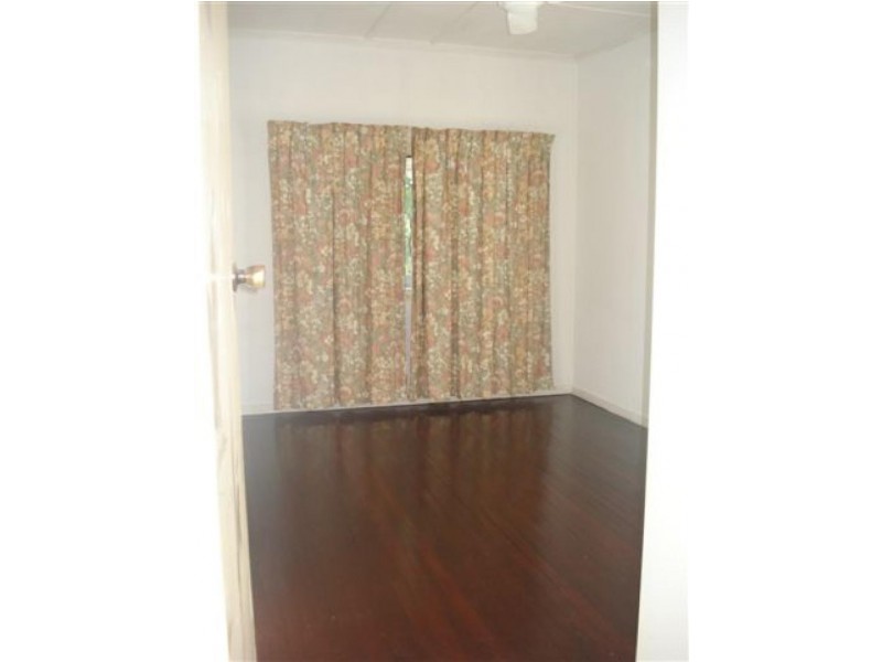 80 Georgina Street, Woody Point QLD 4019