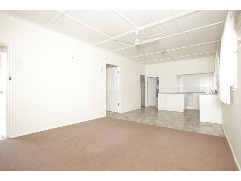 11 Frawley Street, Scarborough QLD 4020