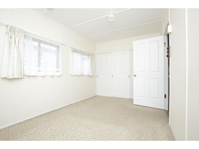 11 Frawley Street, Scarborough QLD 4020