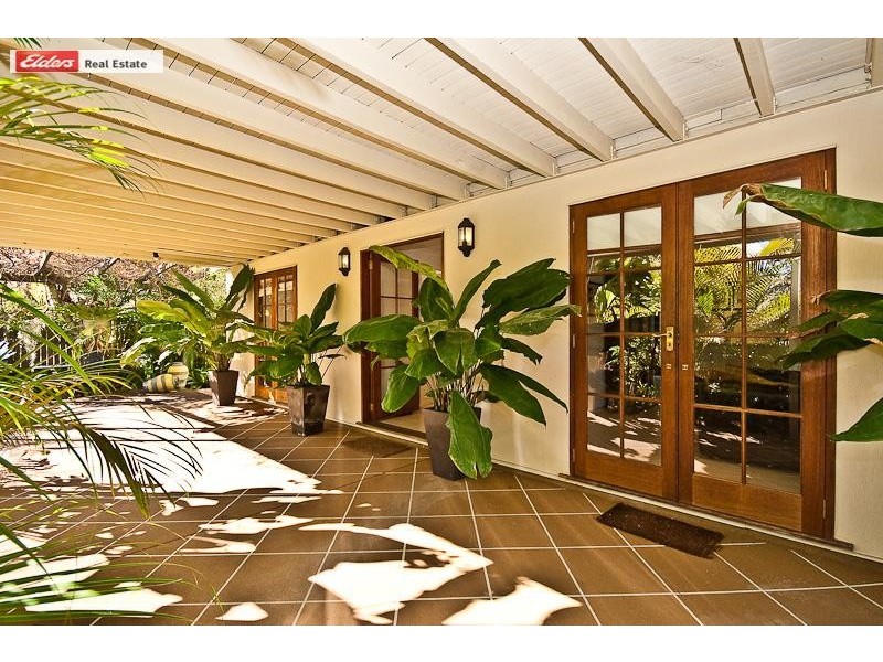 21 Thurecht Parade, Scarborough QLD 4020