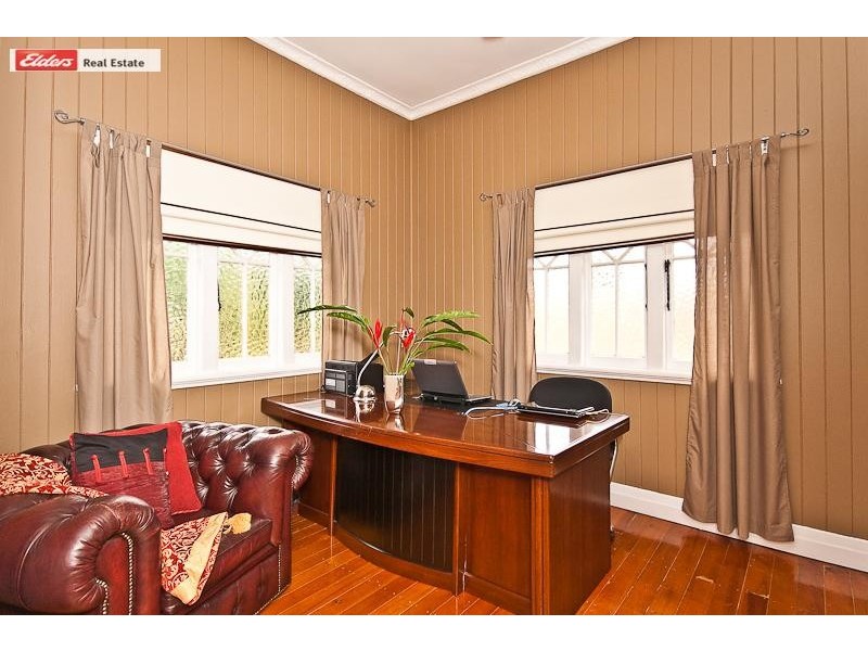 21 Thurecht Parade, Scarborough QLD 4020
