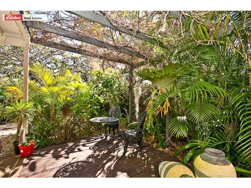 21 Thurecht Parade, Scarborough QLD 4020