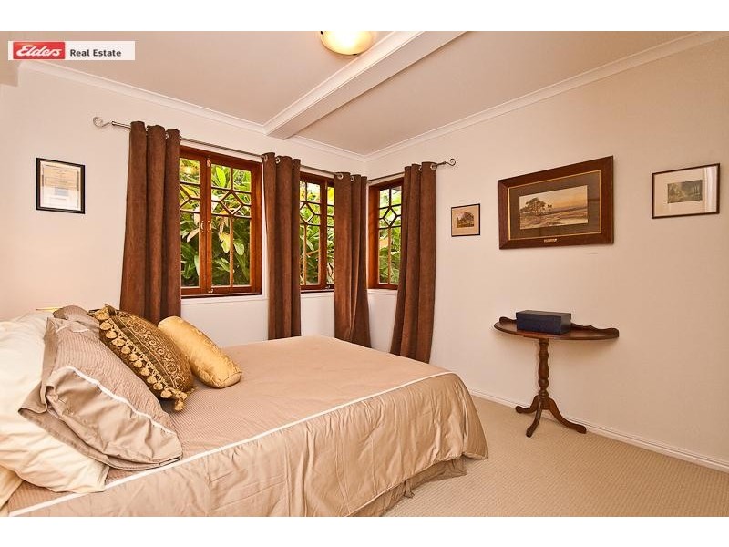 21 Thurecht Parade, Scarborough QLD 4020