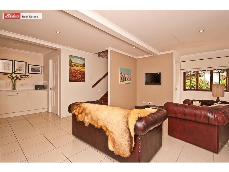 21 Thurecht Parade, Scarborough QLD 4020
