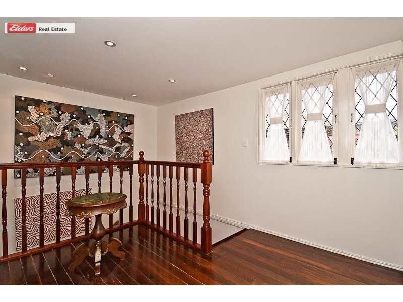 21 Thurecht Parade, Scarborough QLD 4020