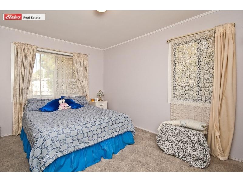 37 Grace Street, Scarborough QLD 4020