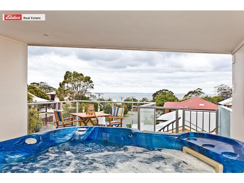 11 Hardiman Street, Woody Point QLD 4019