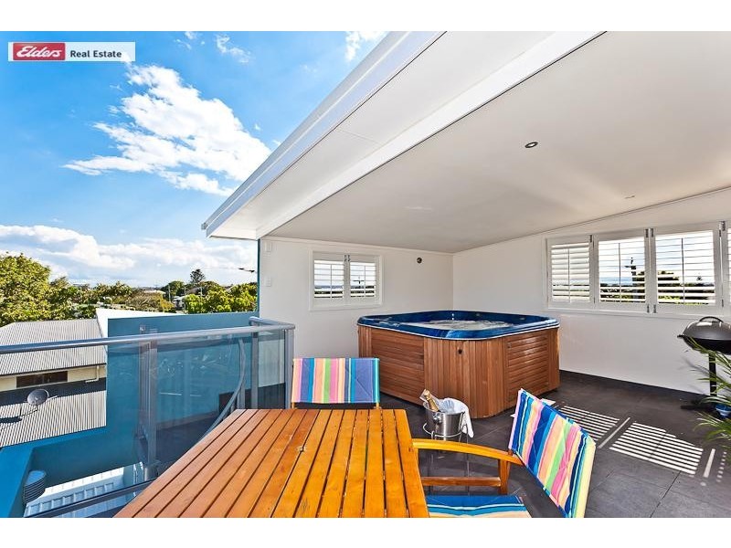 11 Hardiman Street, Woody Point QLD 4019