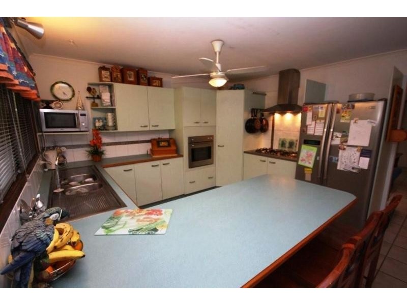 10 Newport Drive, Scarborough QLD 4020
