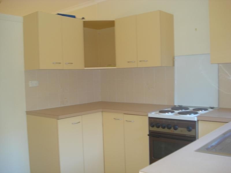 2/34 Queen Street, Scarborough QLD 4020