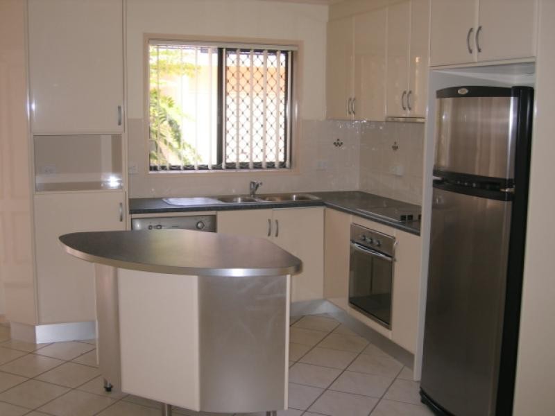 Unit 2/50-52 John Street, Redcliffe QLD 4020