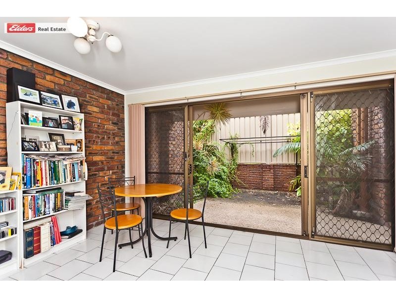 Unit 4/2 Landsborough, Scarborough QLD 4020