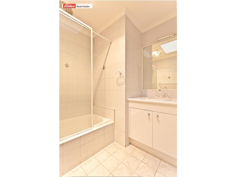 Unit 4/2 Landsborough, Scarborough QLD 4020